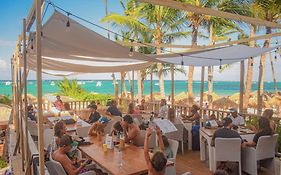 Aventura Studios Playa Los Corales 5*